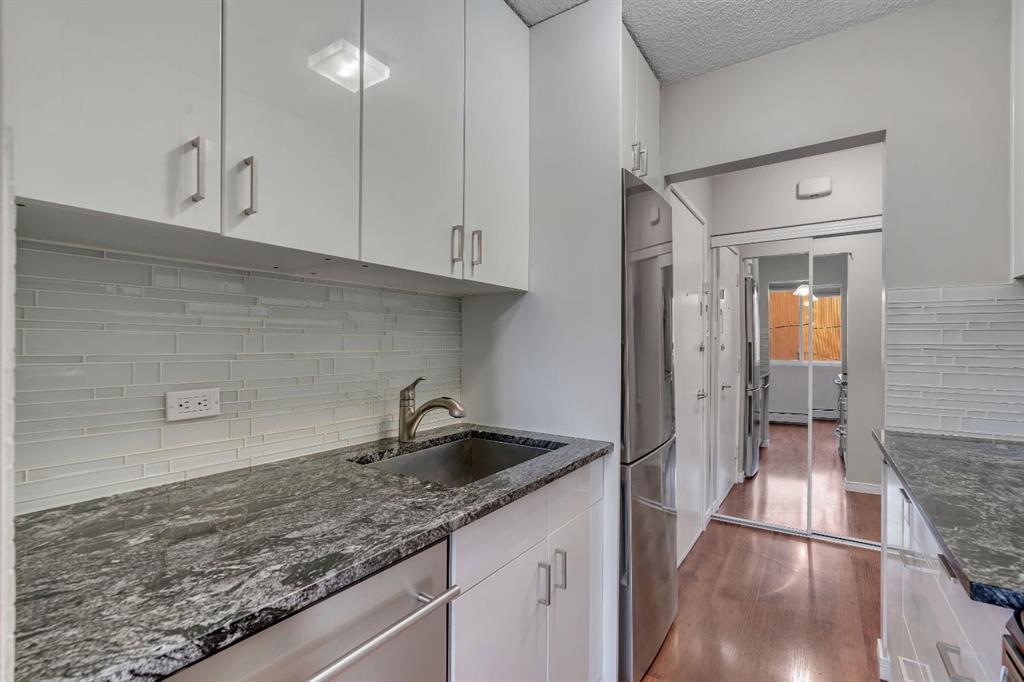 Picture for 303, 1502 21 Avenue SW