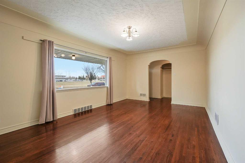 Picture for 1412 Russet Road NE