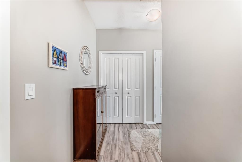 Picture for 204, 10 Mahogany Mews SE