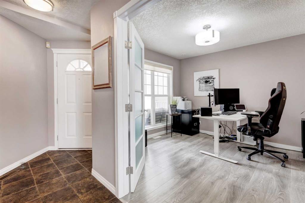 Picture for 226 Cougarstone Gardens SW