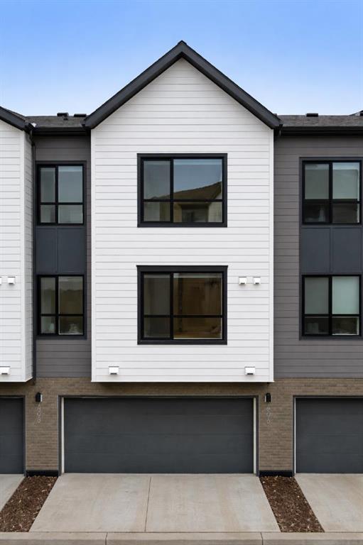 Picture for 405, 20295 Seton Way SE