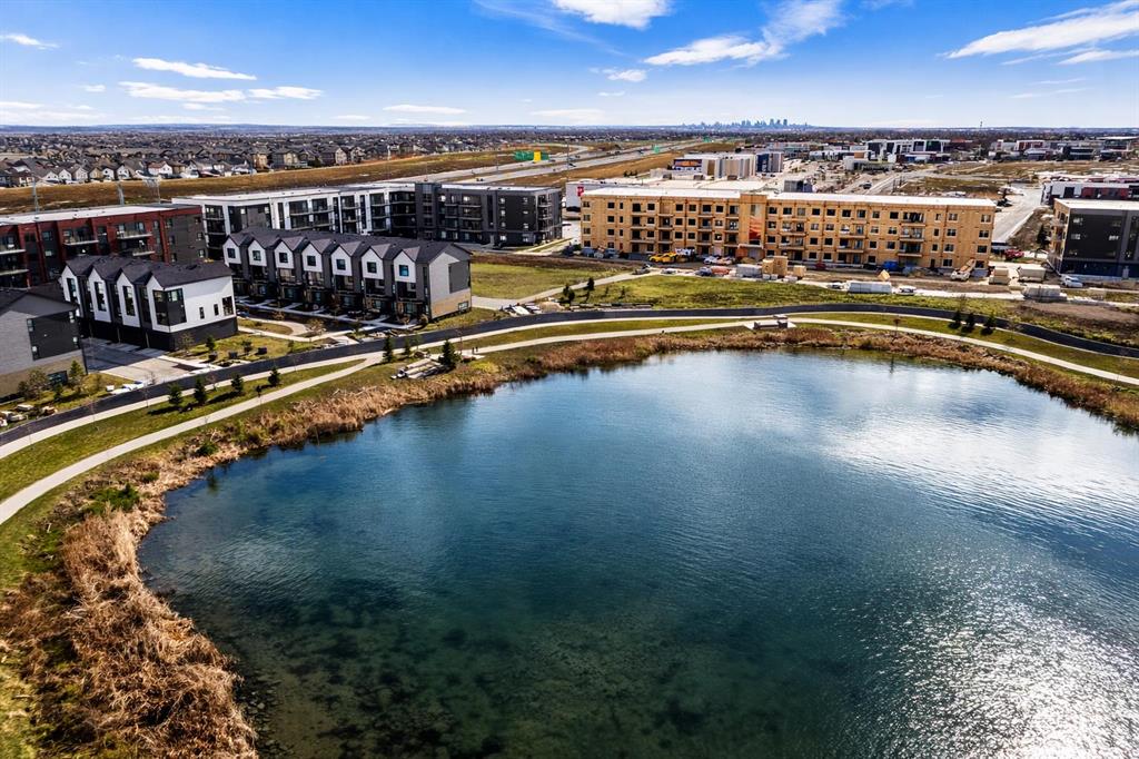 Picture for 405, 20295 Seton Way SE