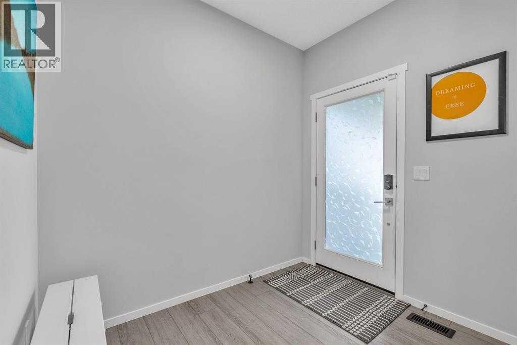 Picture for 98 Lucas Crescent NW