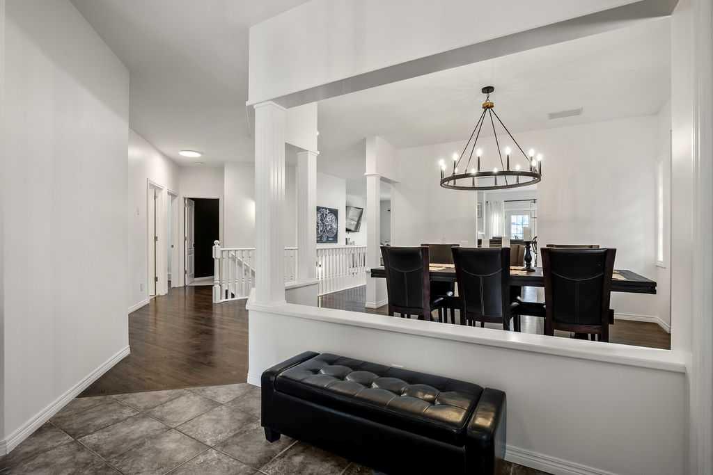 Picture for 89 Evergreen Crescent SW