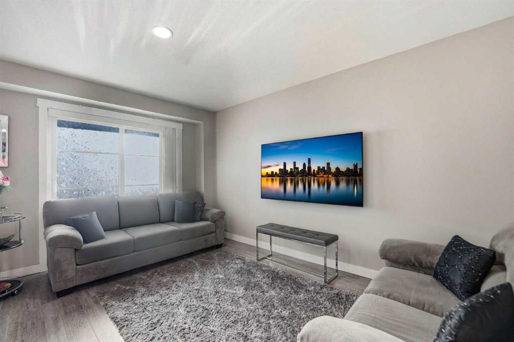 Picture for 427 Redstone View NE