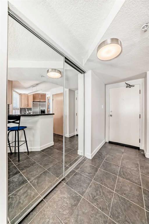 Picture for 703, 626 15 Avenue SW