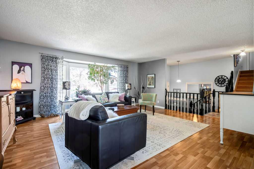 Picture for 13 Maplewood Estates 