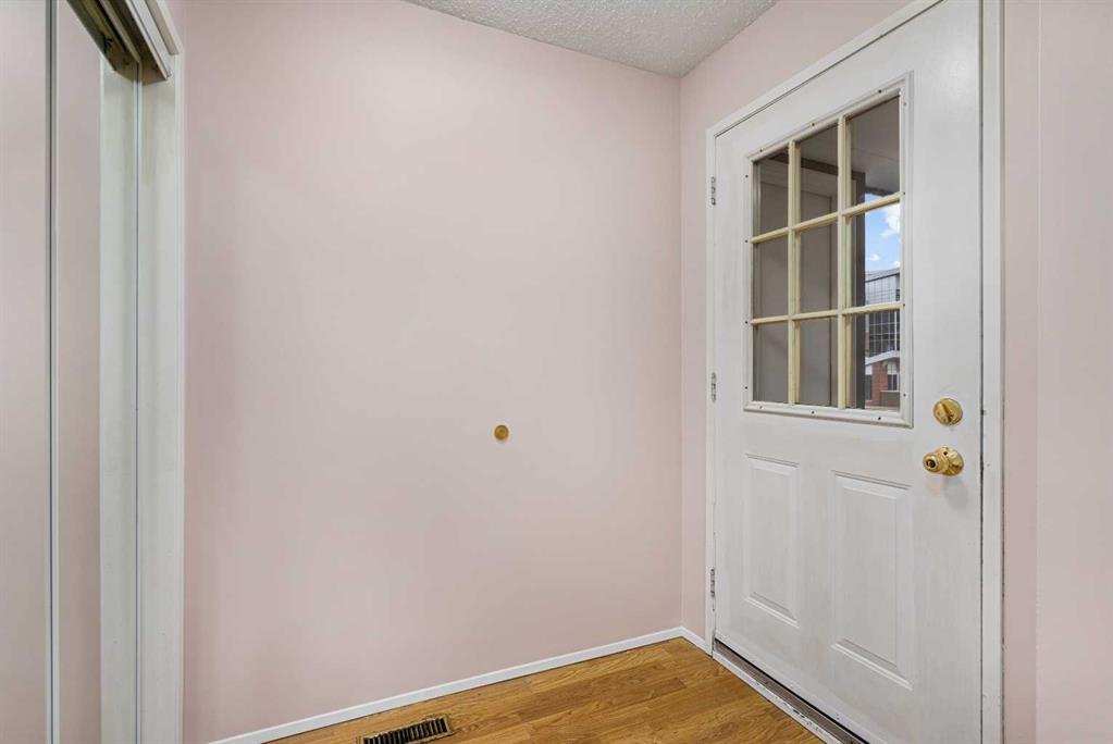 Picture for 13, 803 Varsity Estates Drive NW