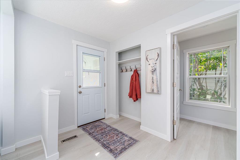 Picture for 230 4 Avenue SE