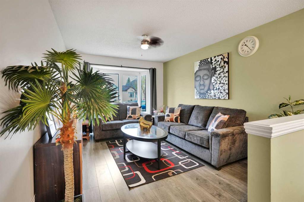 Picture for 32 Taraglen Place NE