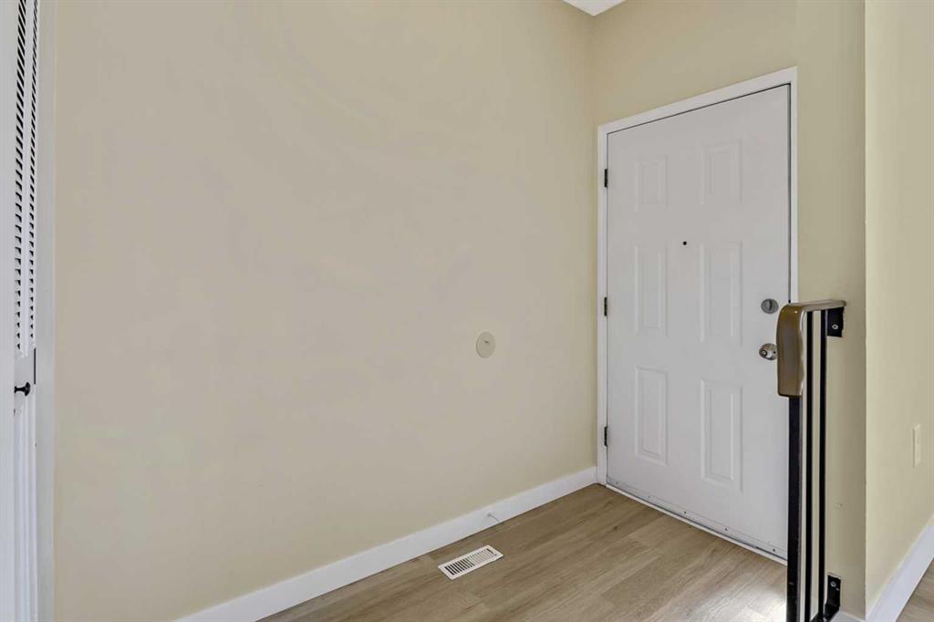 Picture for 27 Aberdare Crescent NE