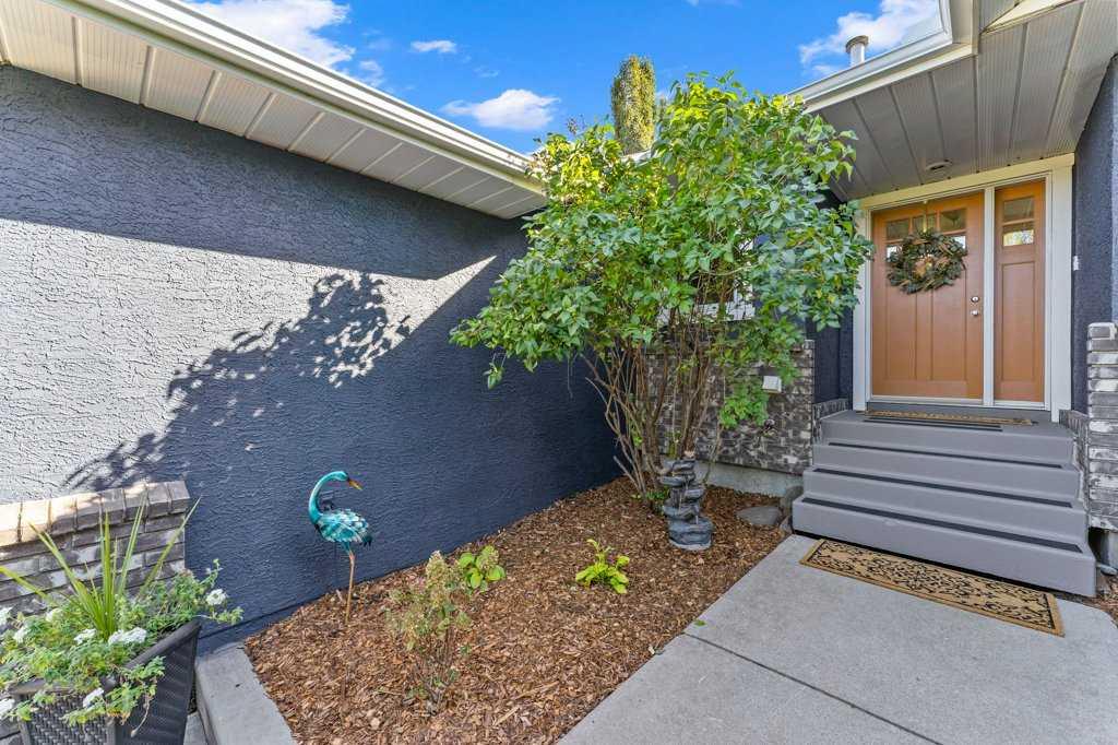 Picture for 71 Green Meadow Drive 
