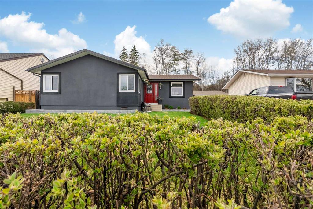 Picture for 18 Moberly Crescent 