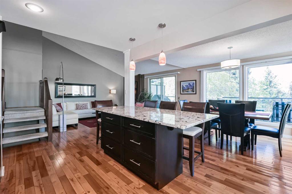 Picture for 44 Coach Manor Rise SW