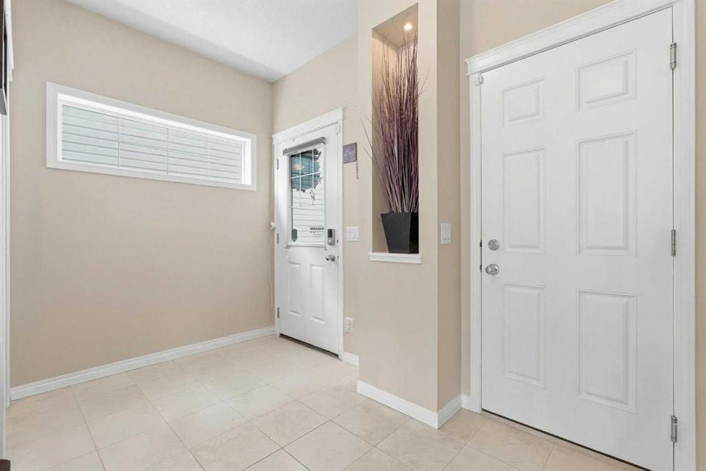 Picture for 19 Hillcrest Link SW