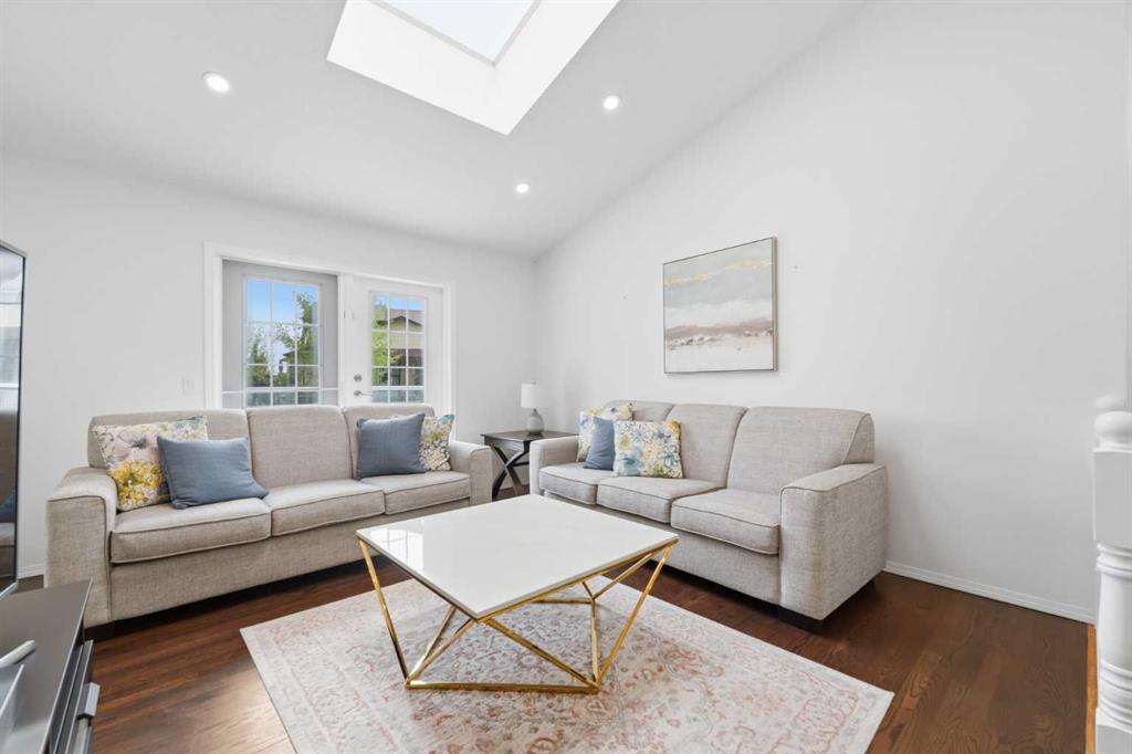 Picture for 84 Coach Gate Way SW