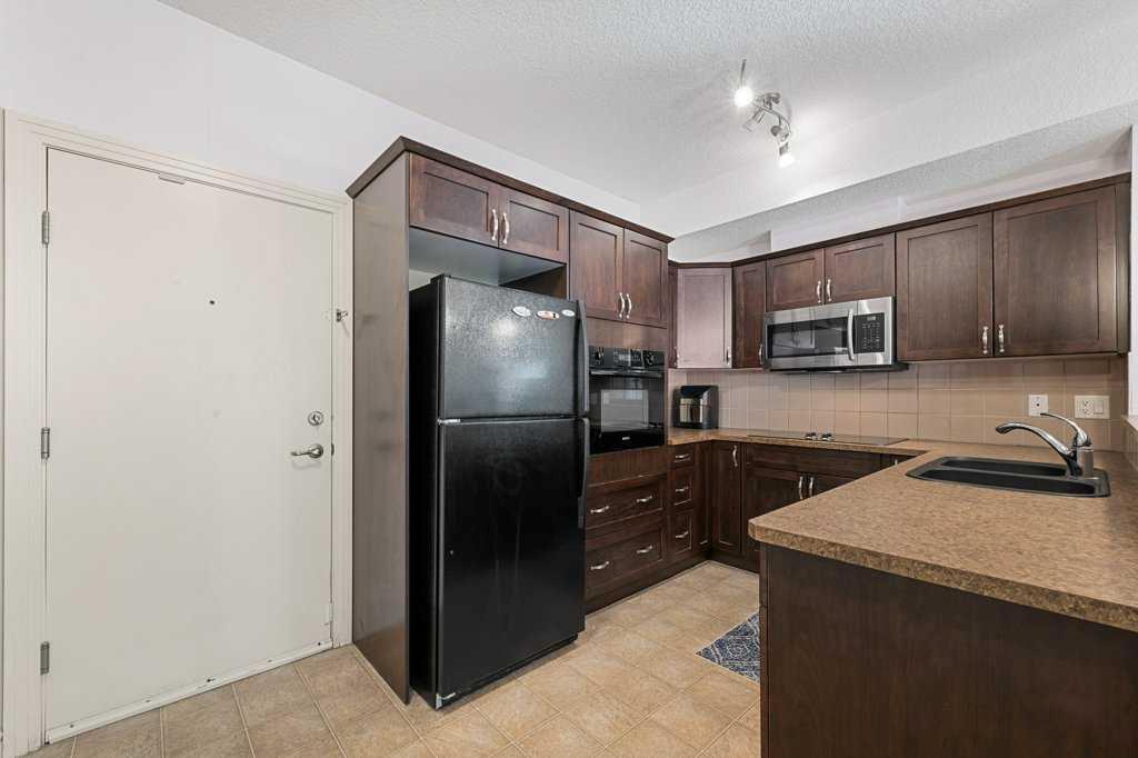 Picture for 240, 60 Royal Oak Plaza NW