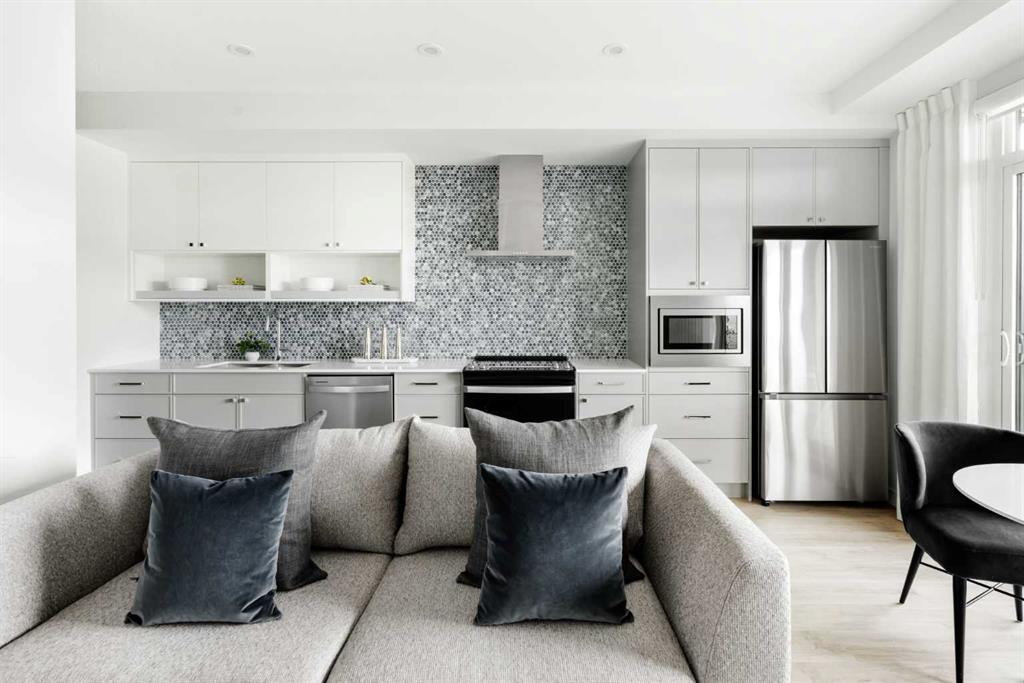 Picture for 302, 60 Water Cove SE