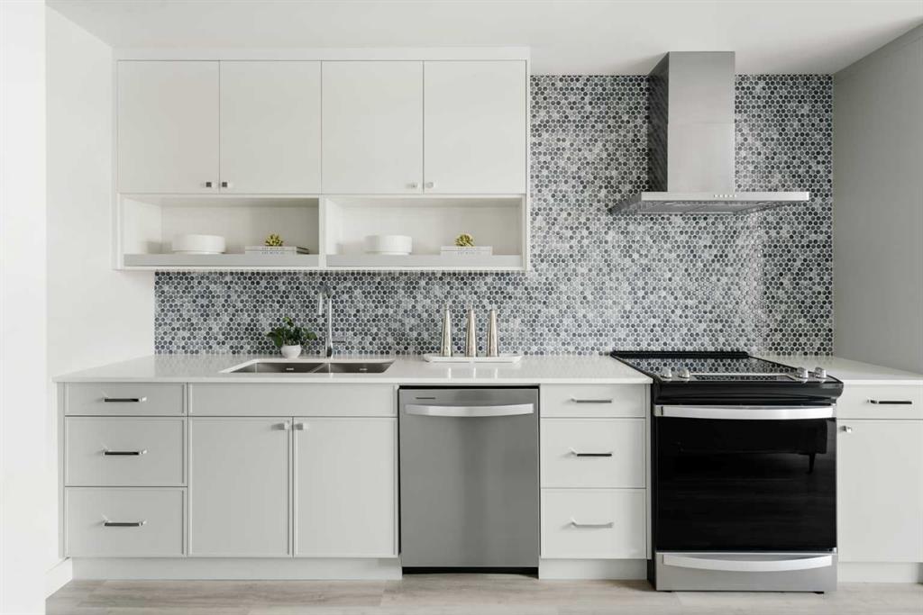 Picture for 302, 60 Water Cove SE