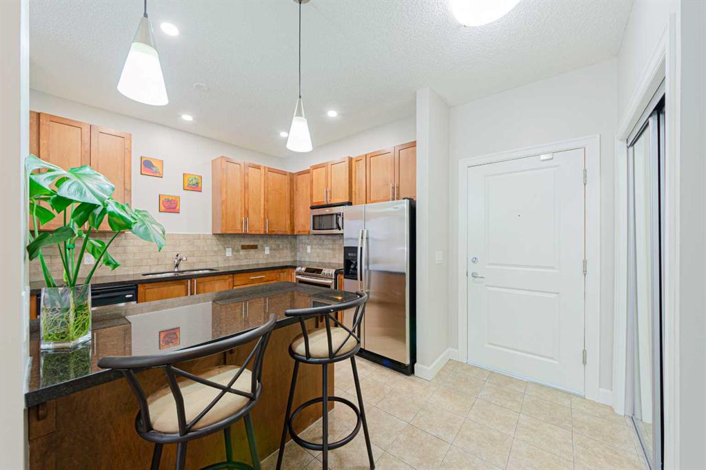 Picture for 322, 88 Arbour Lake Road NW