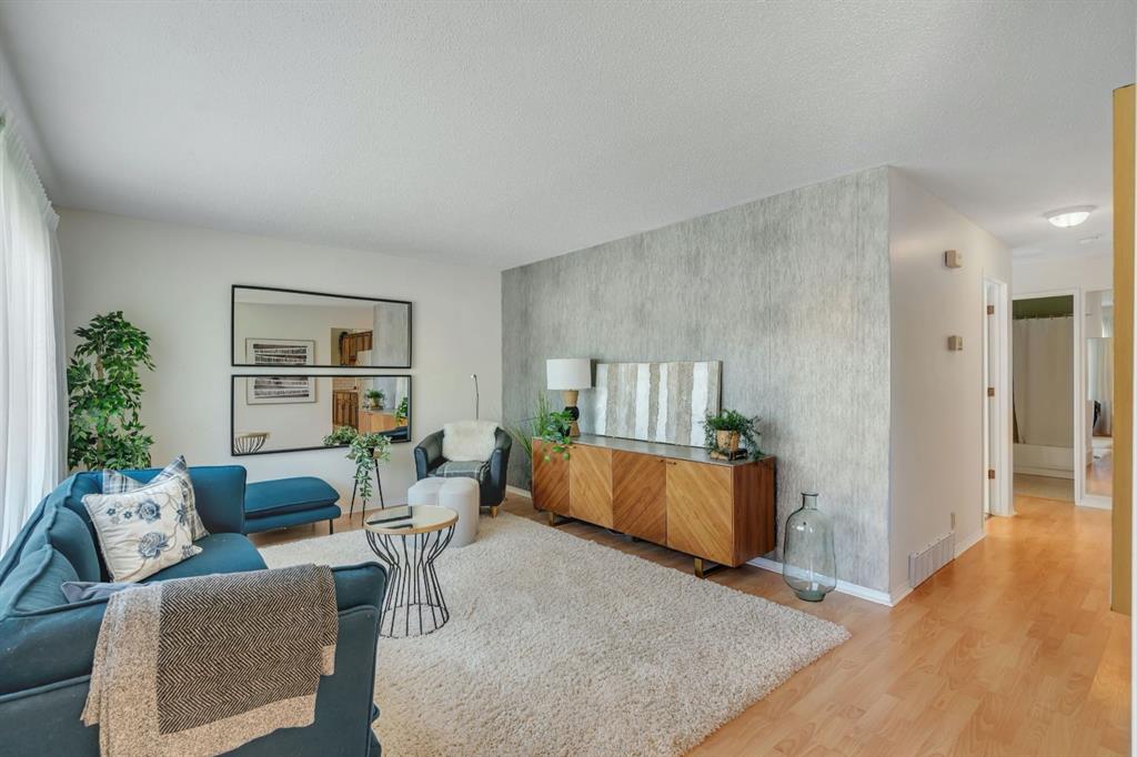 Picture for 127 Falshire Way NE