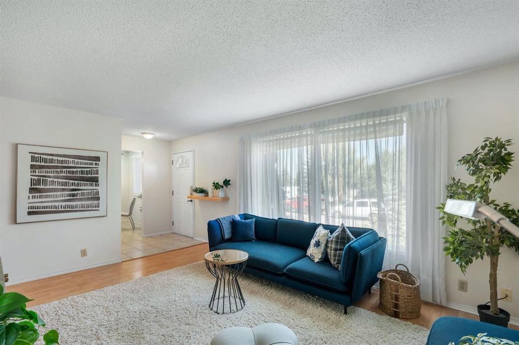 Picture for 127 Falshire Way NE