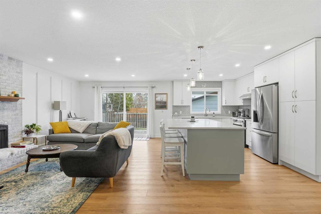 Picture for 60 Sunmount Close SE