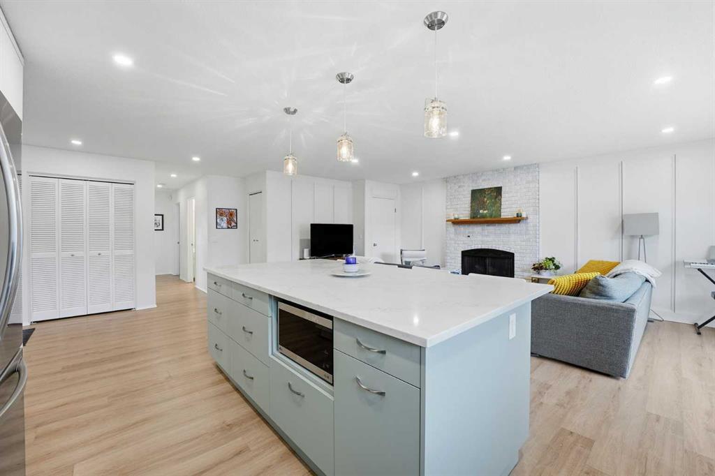 Picture for 60 Sunmount Close SE