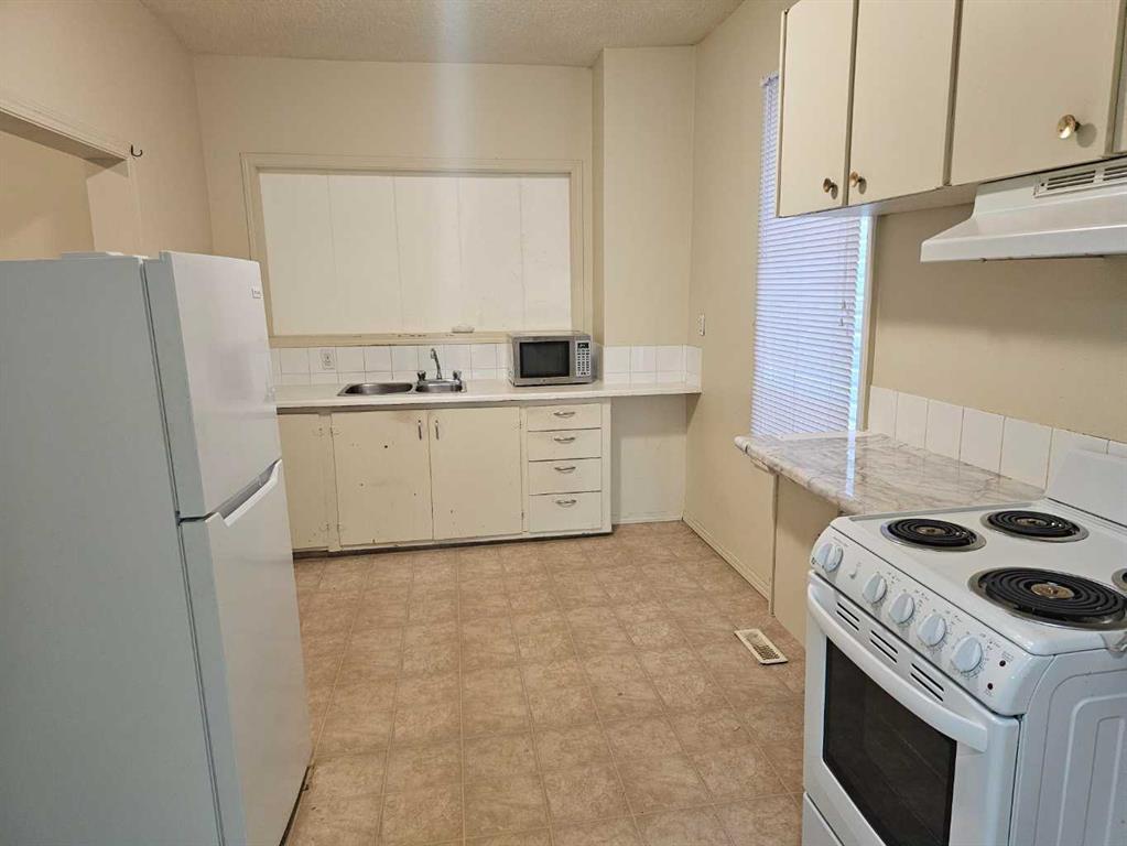 Picture for 1522 11 Avenue SW