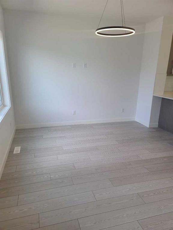 Picture for 403, 335 Creekside Boulevard SW