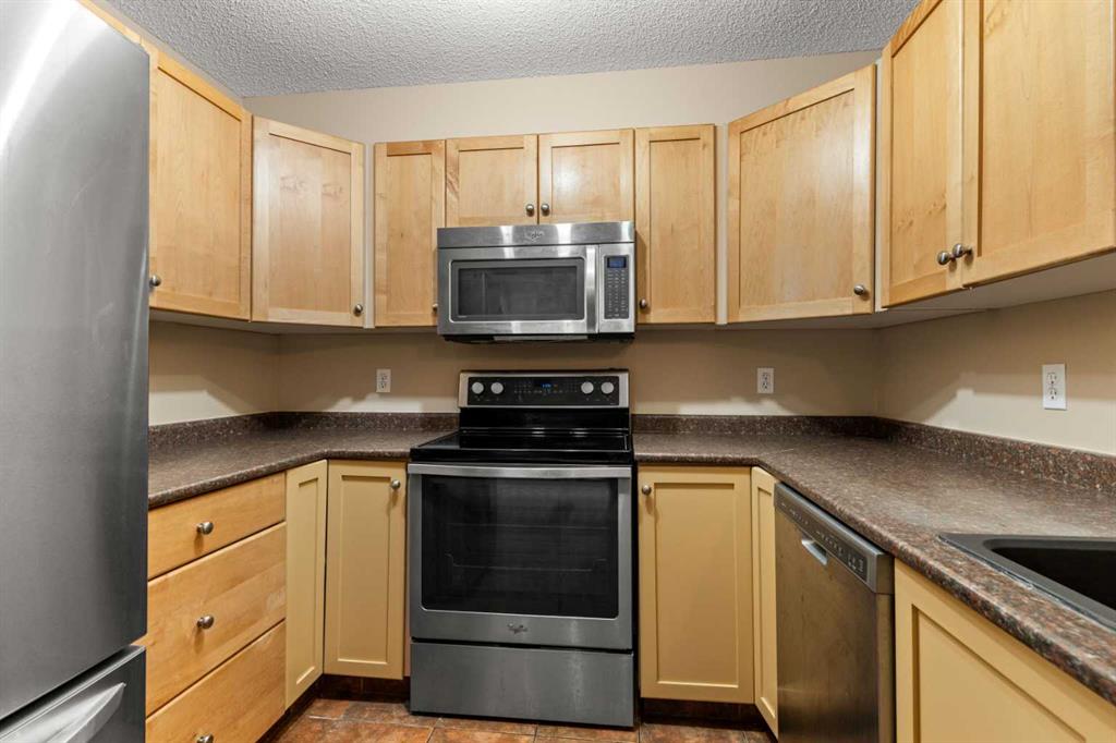 Picture for 2310, 2518 Fish Creek Boulevard SW