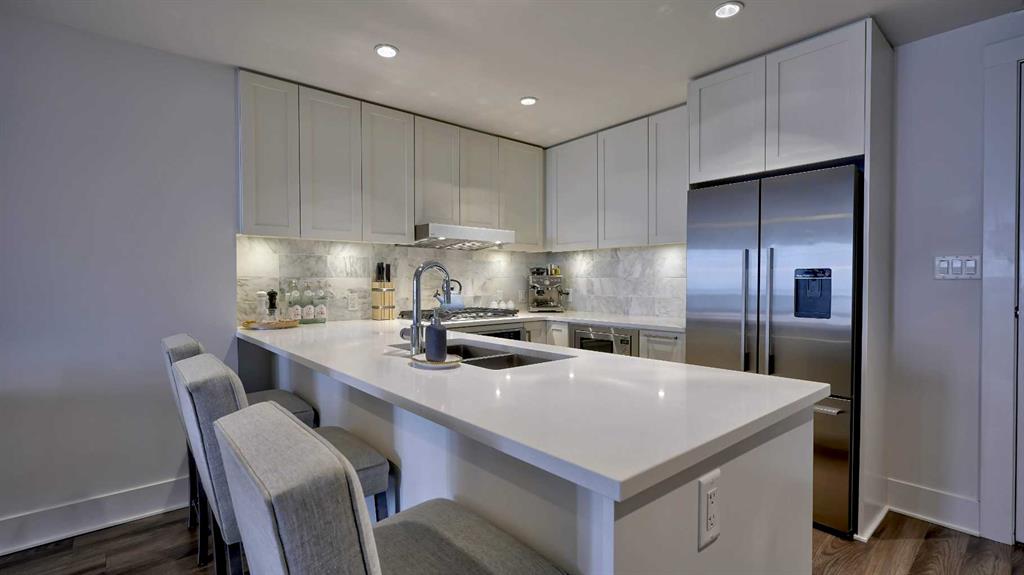 Picture for 320, 46 9 Street NE