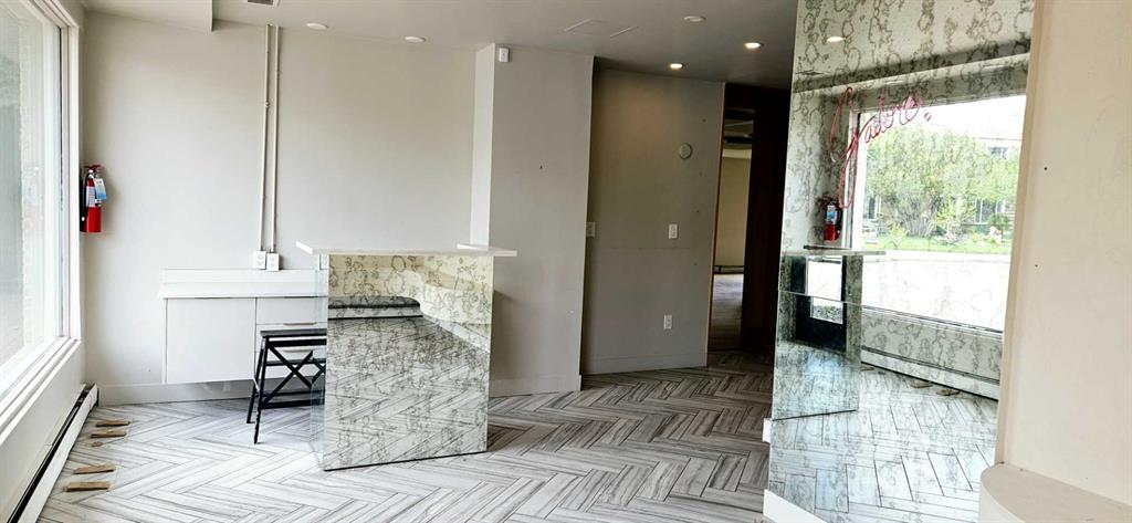 Picture for 1, 7 Parkdale Crescent NW