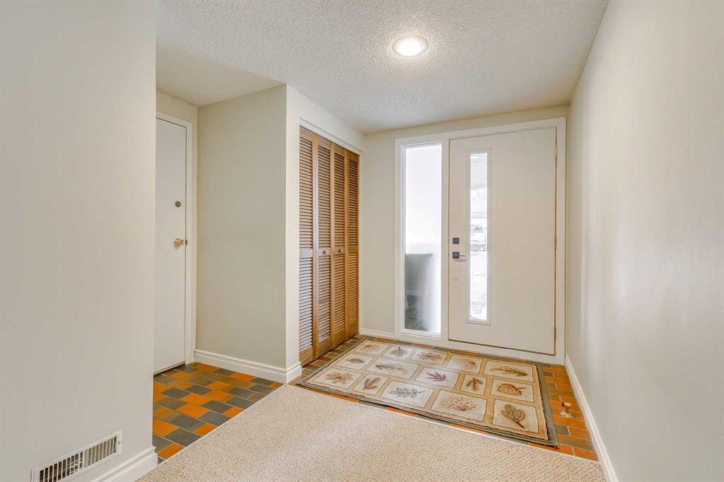 Picture for 9, 2225 Oakmoor Drive SW