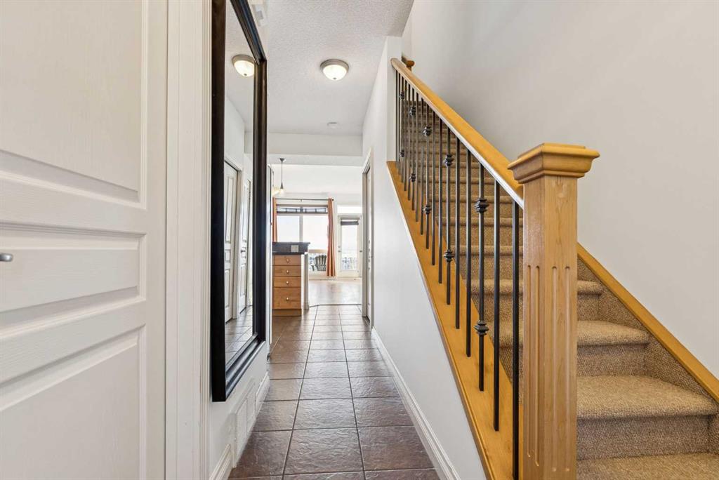 Picture for 15, 117 Rockyledge View NW