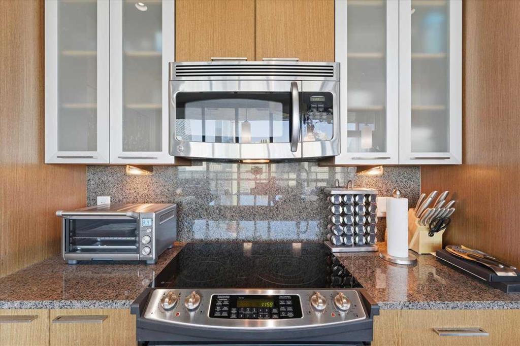 Picture for 2401, 220 12 Avenue SE