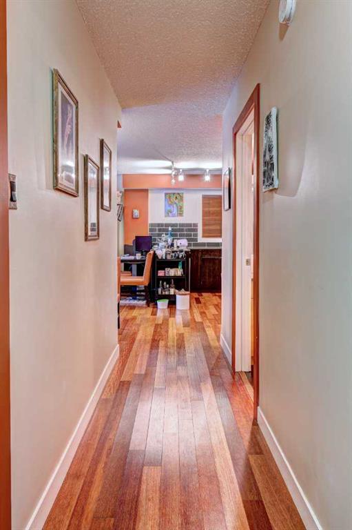 Picture for 102, 526 22 Avenue SW