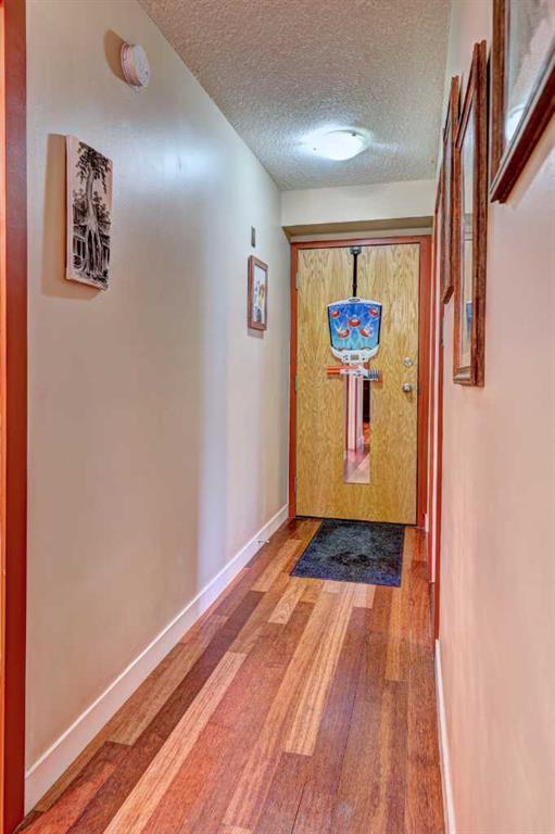 Picture for 102, 526 22 Avenue SW