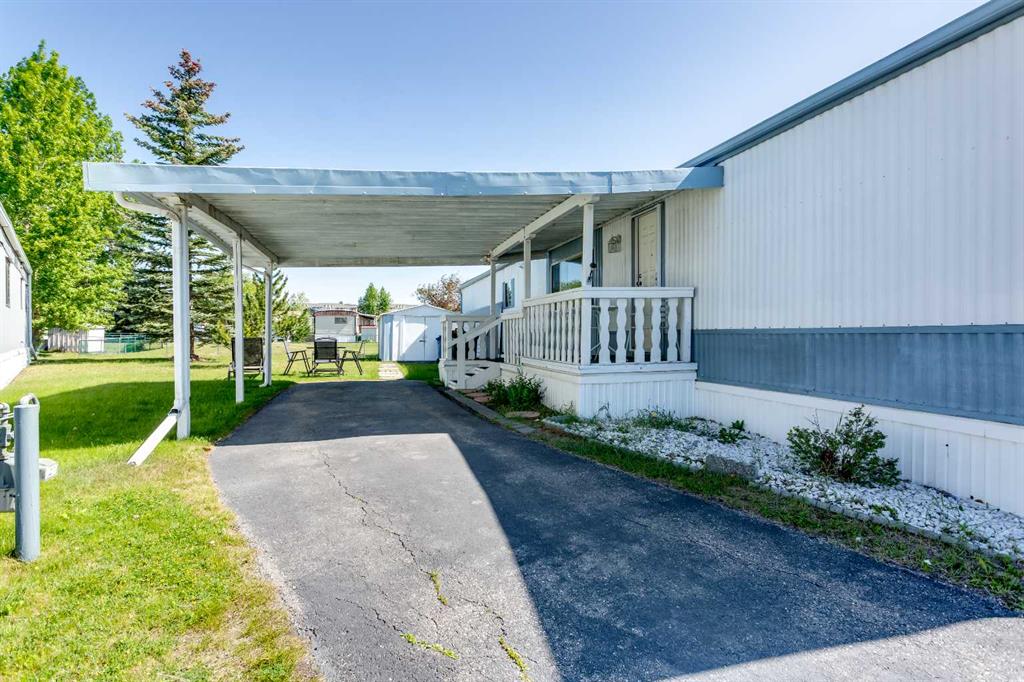 Picture for 125, 99 Arbour Lake Road NW