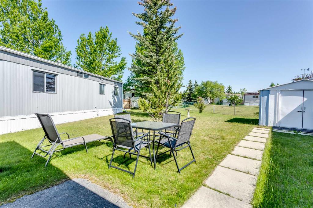 Picture for 125, 99 Arbour Lake Road NW