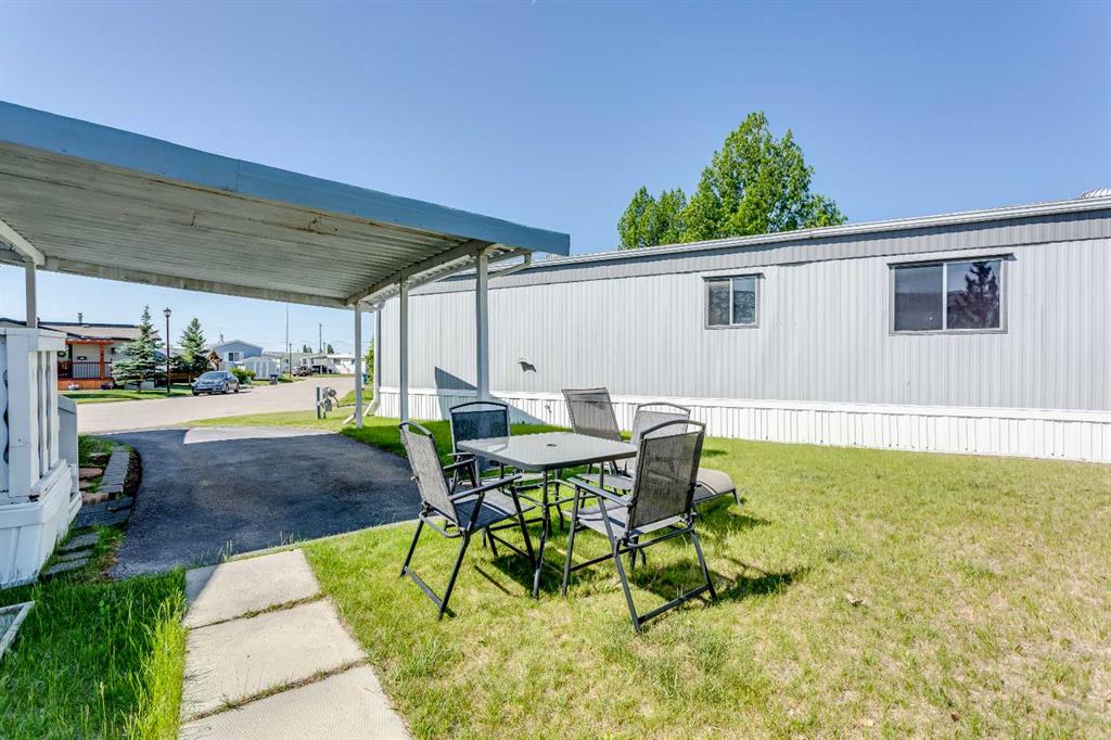 Picture for 125, 99 Arbour Lake Road NW