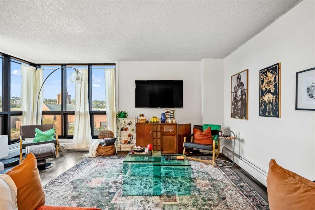 Picture for 405, 1334 13 Avenue SW