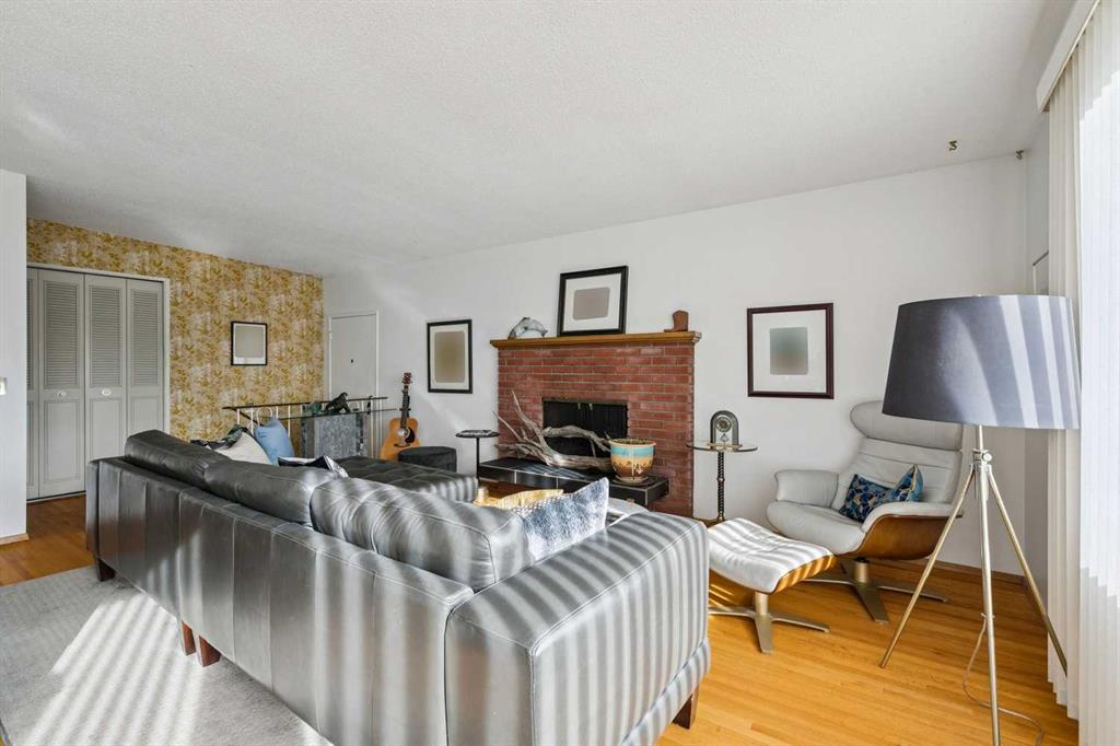 Picture for 10712 Mapleshire Crescent SE