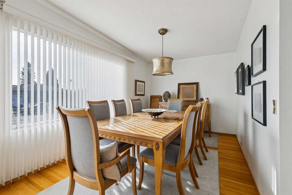 Picture for 10712 Mapleshire Crescent SE