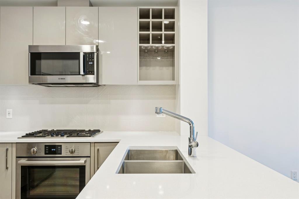 Picture for 210, 301 10 Street NW