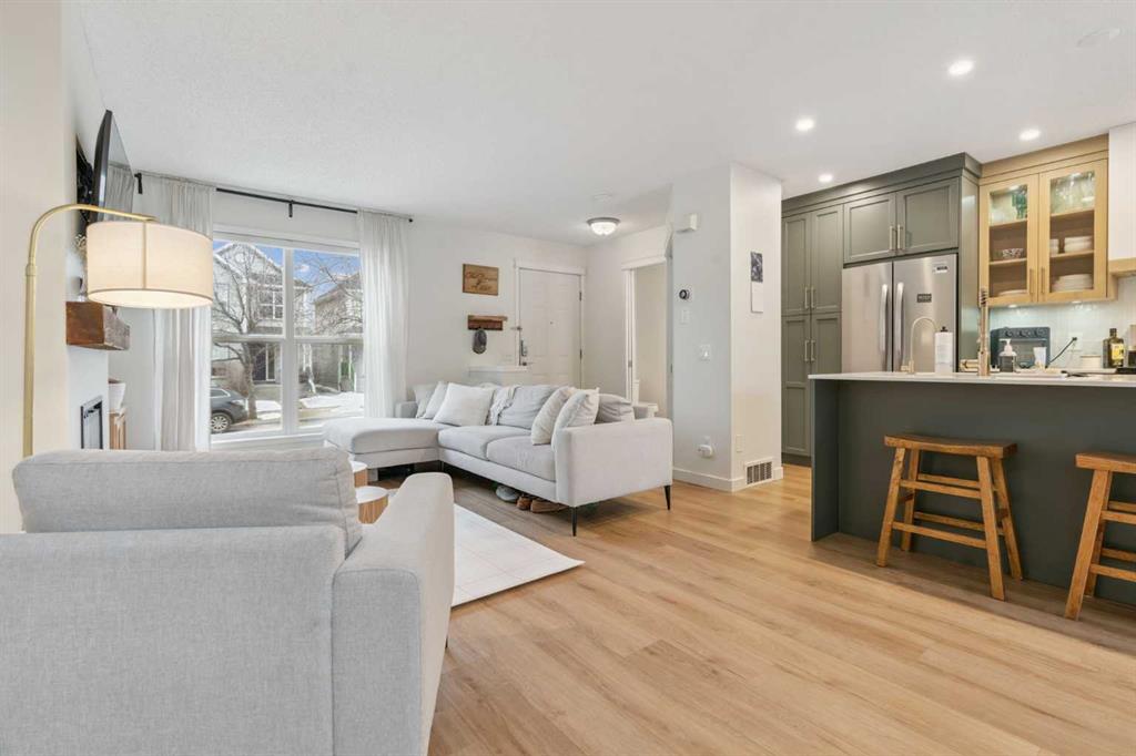 Picture for 46 Prestwick Rise SE