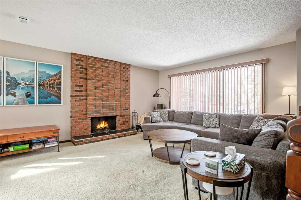 Picture for 427 Queen Anne Way SE