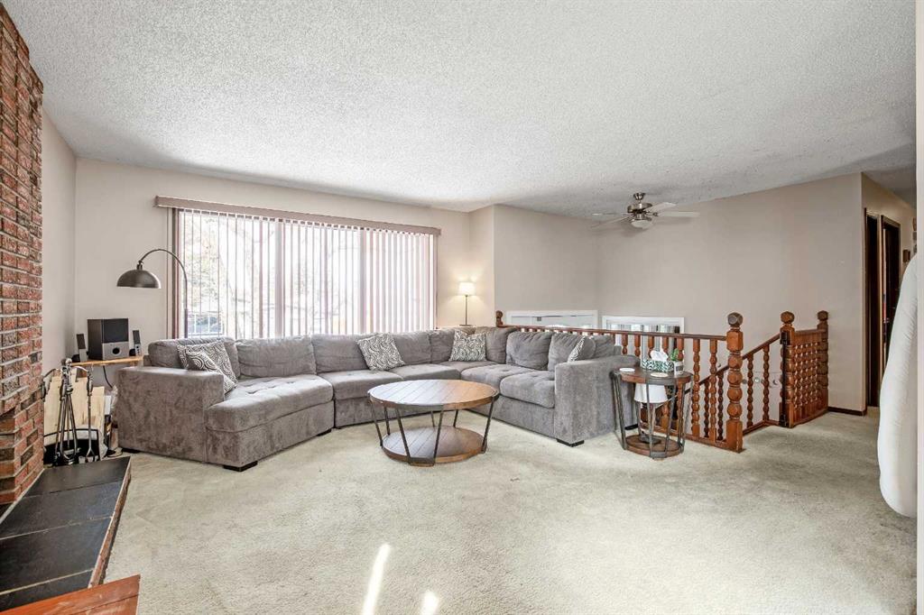 Picture for 427 Queen Anne Way SE