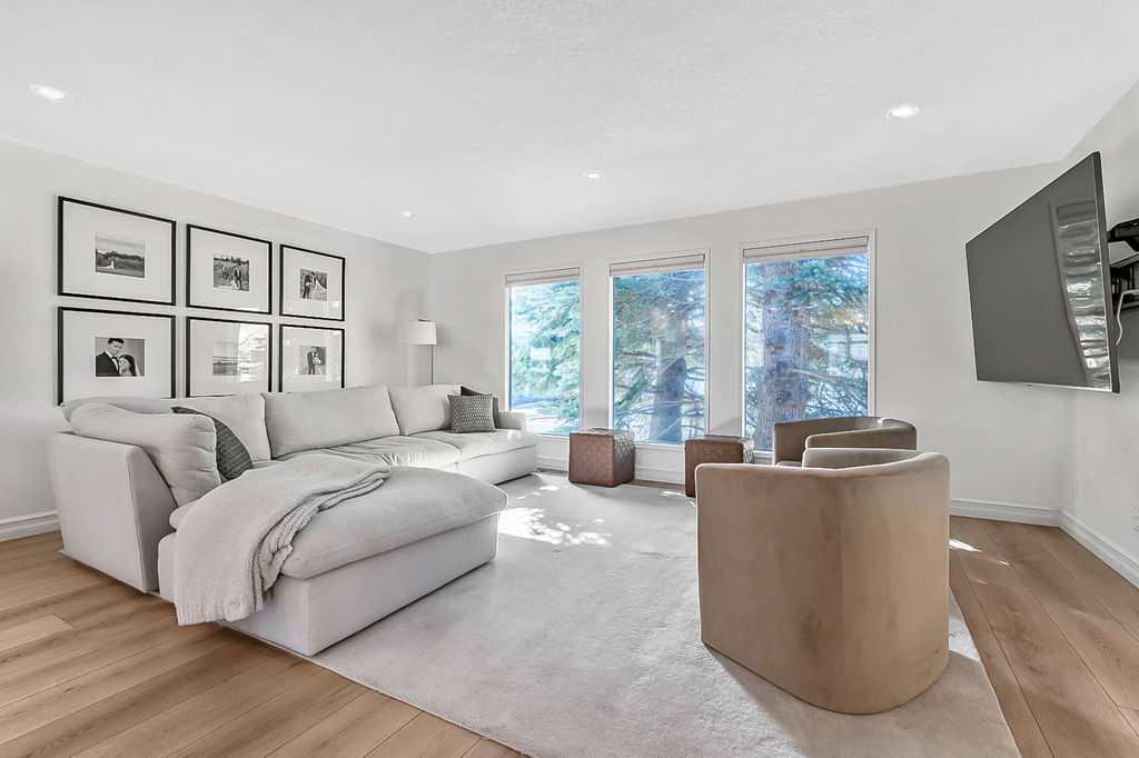 Picture for 171 Woodridge Place SW