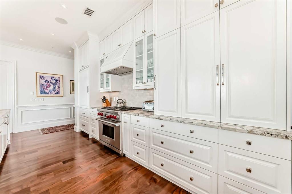 Picture for 504, 211 Quarry Way SE